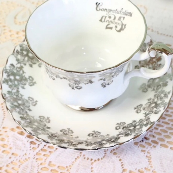 Royal Albert “Congratulations 25 Anniversary”Tea Cup and Saucer Set England 🆕 - Picture 7 of 14